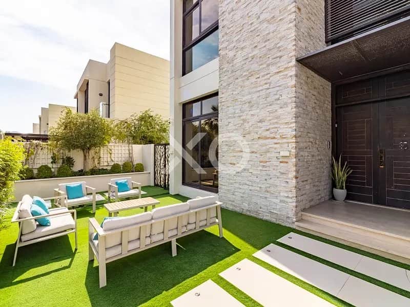 5-bedroom freehold villa in DAMAC Hills — photo 2 of 4