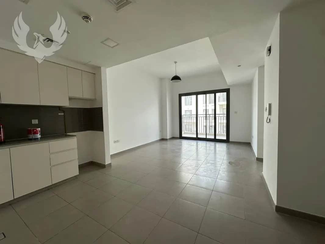 1-bedroom freehold apartment in Town Square — photo 2 of 4