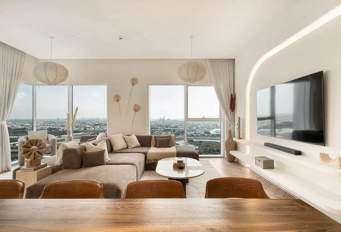 3-bedroom freehold apartment in Business Bay — photo 1 of 5