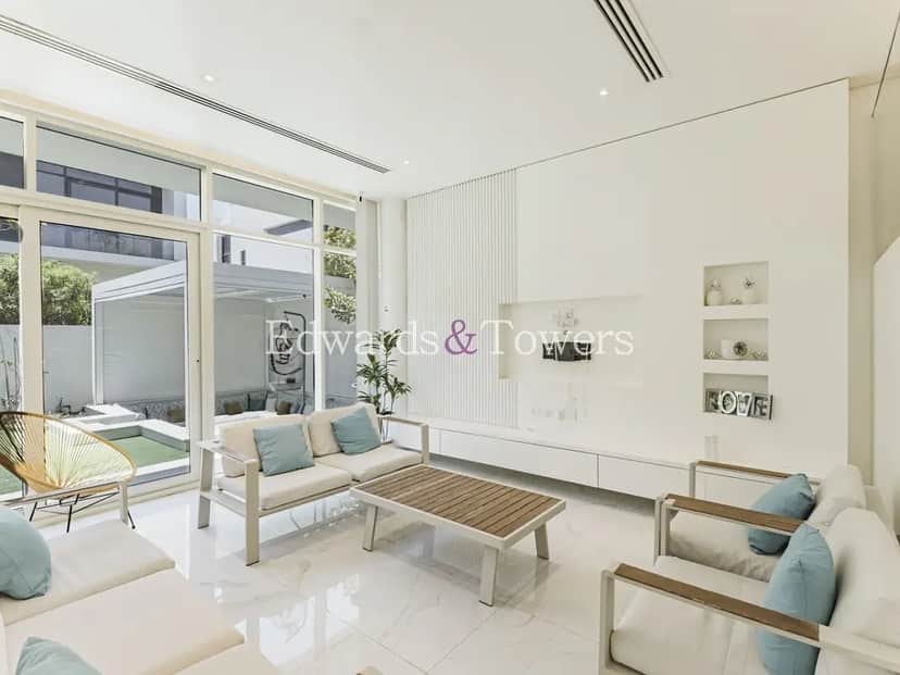 5-bedroom freehold villa in DAMAC Hills — photo 4 of 4