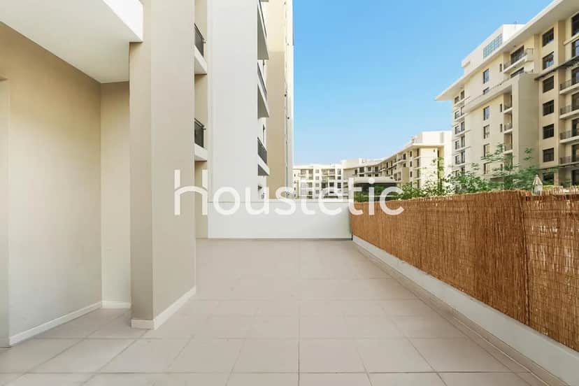 2-bedroom freehold apartment in Town Square — photo 2 of 4