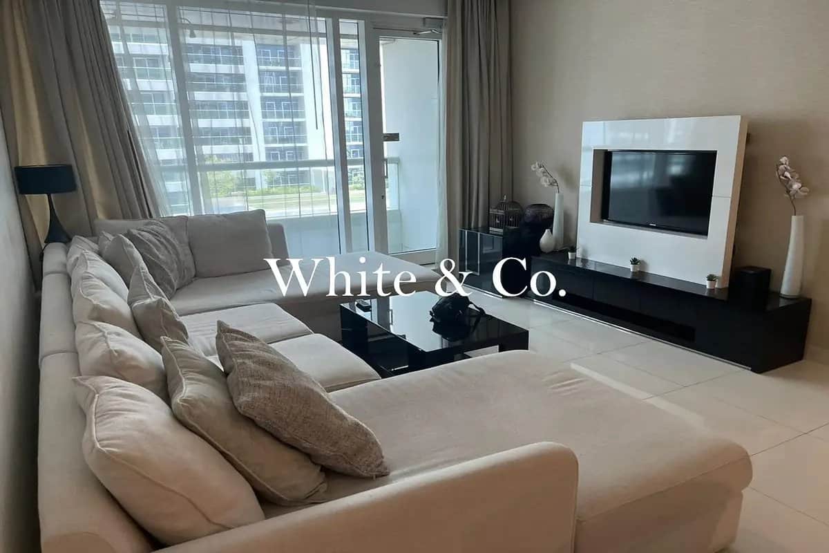 3-bedroom freehold apartment in Business Bay — photo 1 of 5