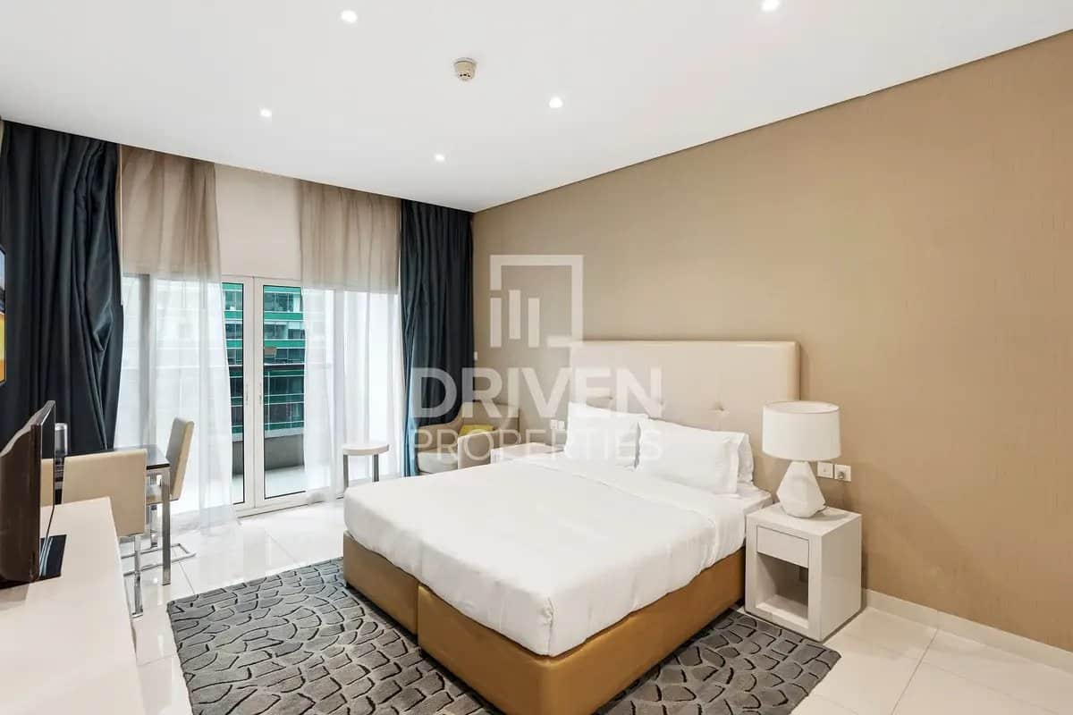studio freehold apartment in Business Bay — photo 1 of 5