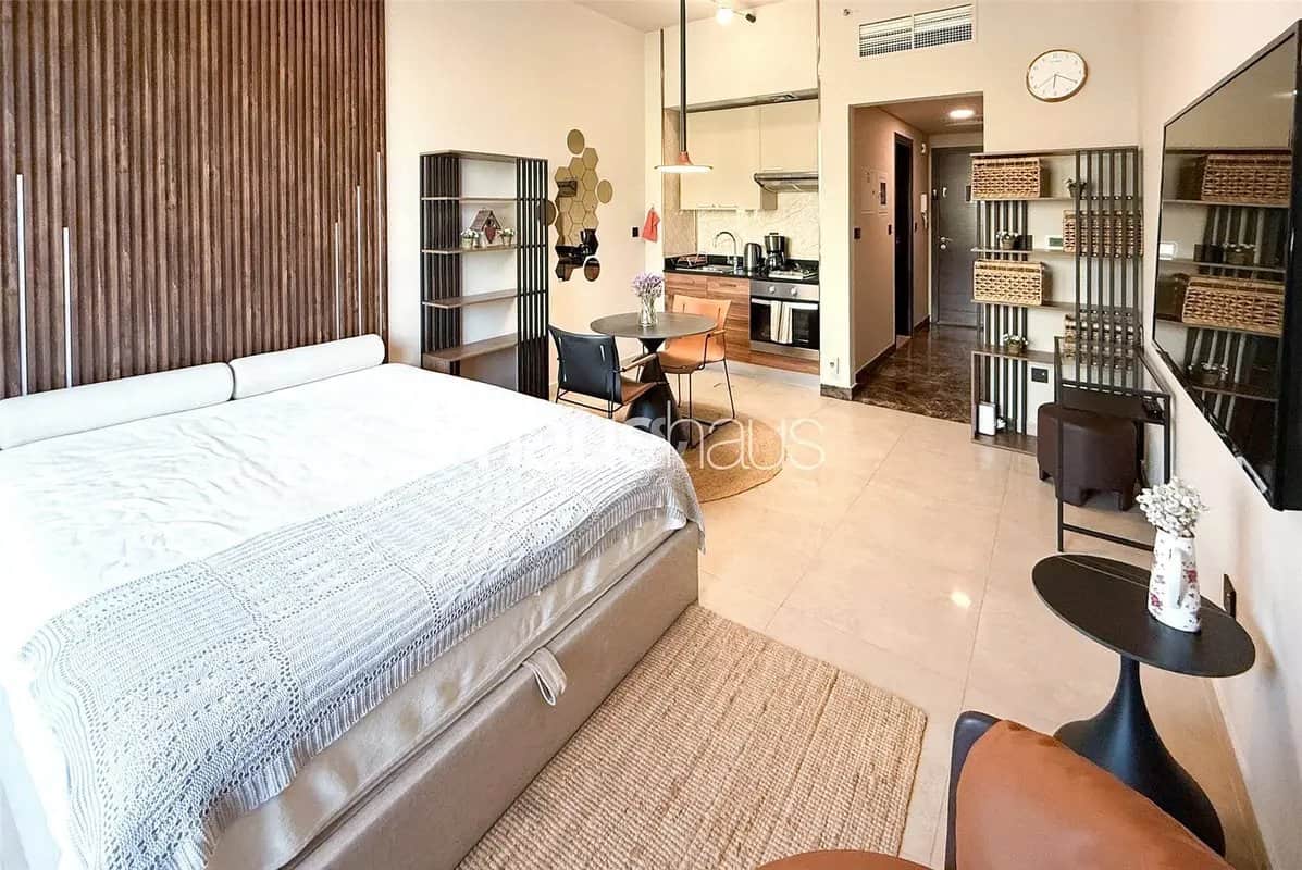 studio freehold apartment in Dubai Marina — photo 2 of 4
