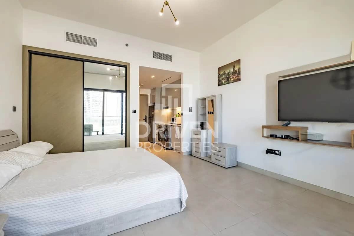 studio freehold apartment in Business Bay — photo 2 of 4