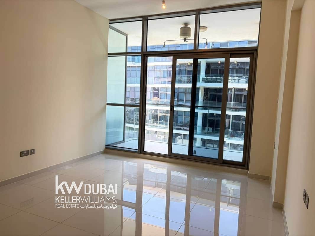 studio freehold apartment in DAMAC Hills — photo 3 of 4