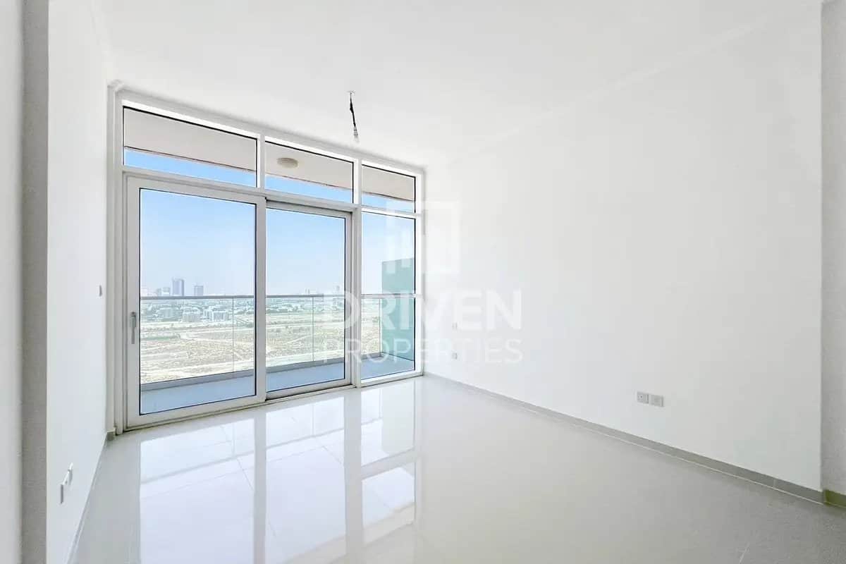 studio freehold apartment in DAMAC Hills — photo 2 of 4