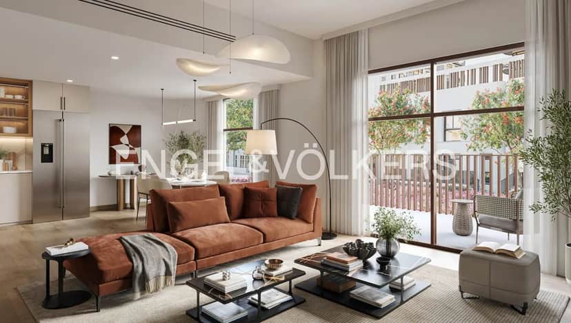 2-bedroom freehold apartment in Town Square — photo 2 of 4