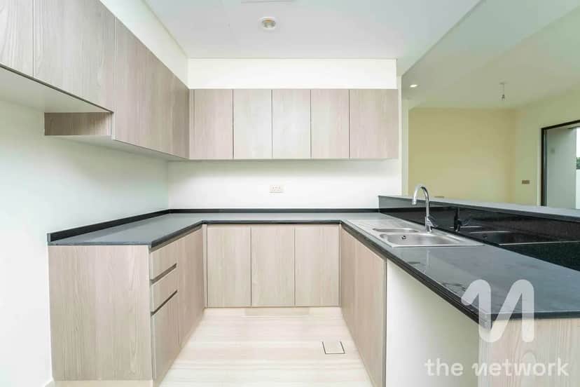 6-bedroom freehold villa in DAMAC Hills — photo 4 of 4