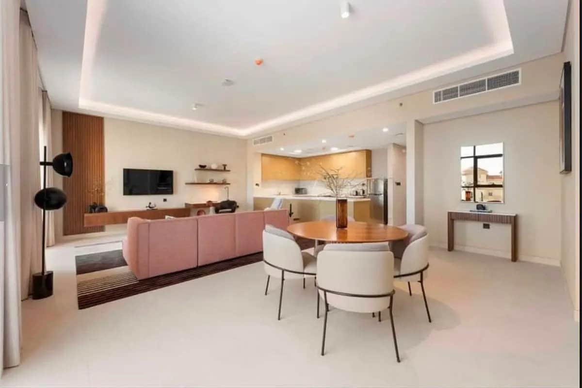 3-bedroom freehold apartment in Al Barsha — photo 1 of 4