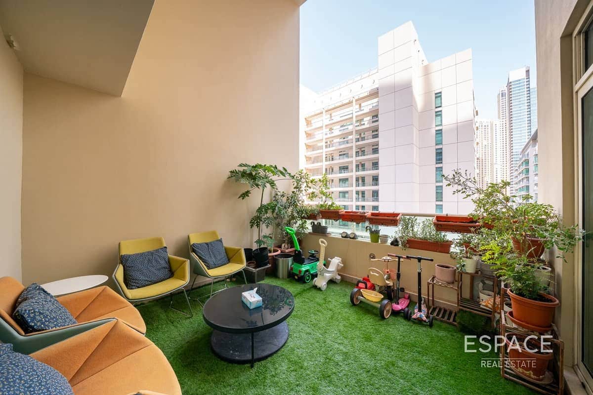 3-bedroom freehold apartment in Dubai Marina — photo 1 of 4