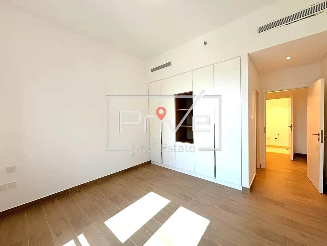 1-bedroom freehold apartment in Jumeirah — photo 1 of 4