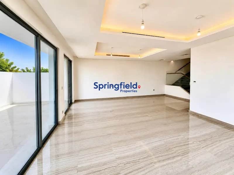 6-bedroom freehold villa in DAMAC Hills — photo 2 of 4