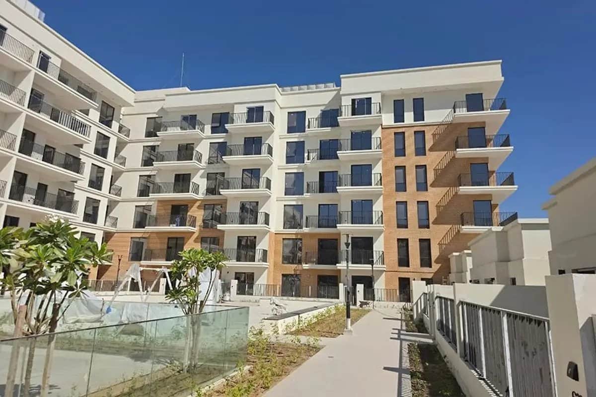 2-bedroom freehold apartment in Town Square — photo 2 of 4