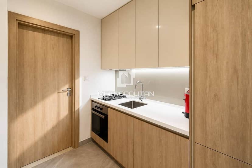 studio freehold apartment in Business Bay — photo 4 of 5