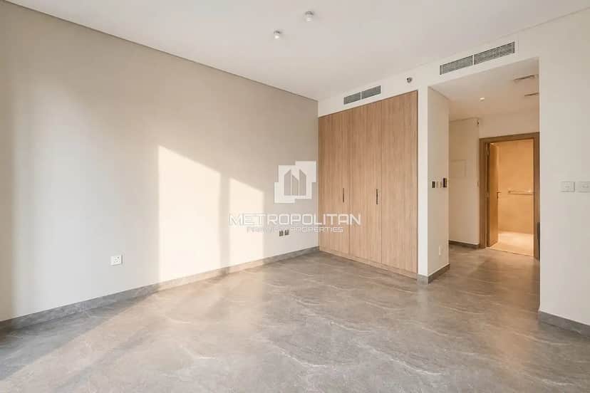 studio freehold apartment in Business Bay — photo 2 of 5