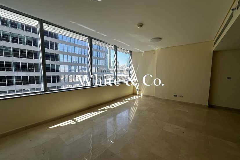 studio freehold apartment in DIFC — photo 3 of 4