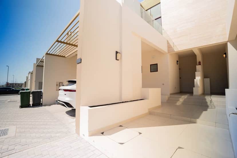 4-bedroom freehold villa in Mohammed Bin Rashid City (MBR City) — photo 3 of 4