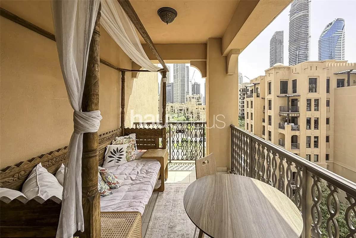 2-bedroom freehold apartment in Downtown Dubai — photo 1 of 4