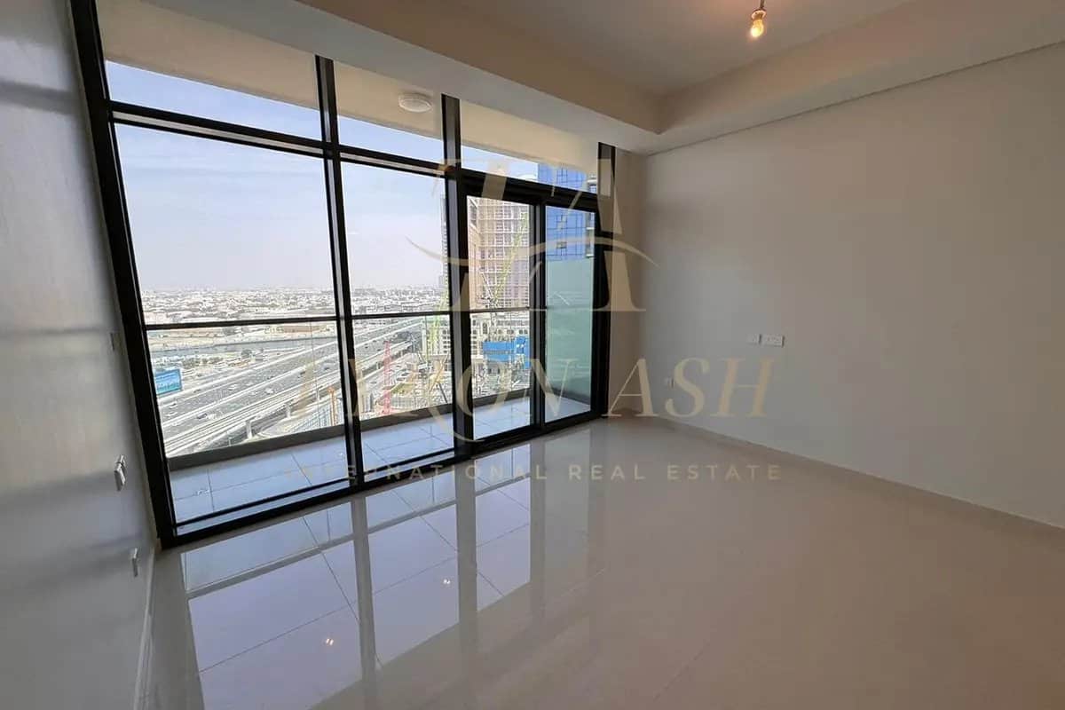 studio freehold apartment in Business Bay — photo 2 of 4