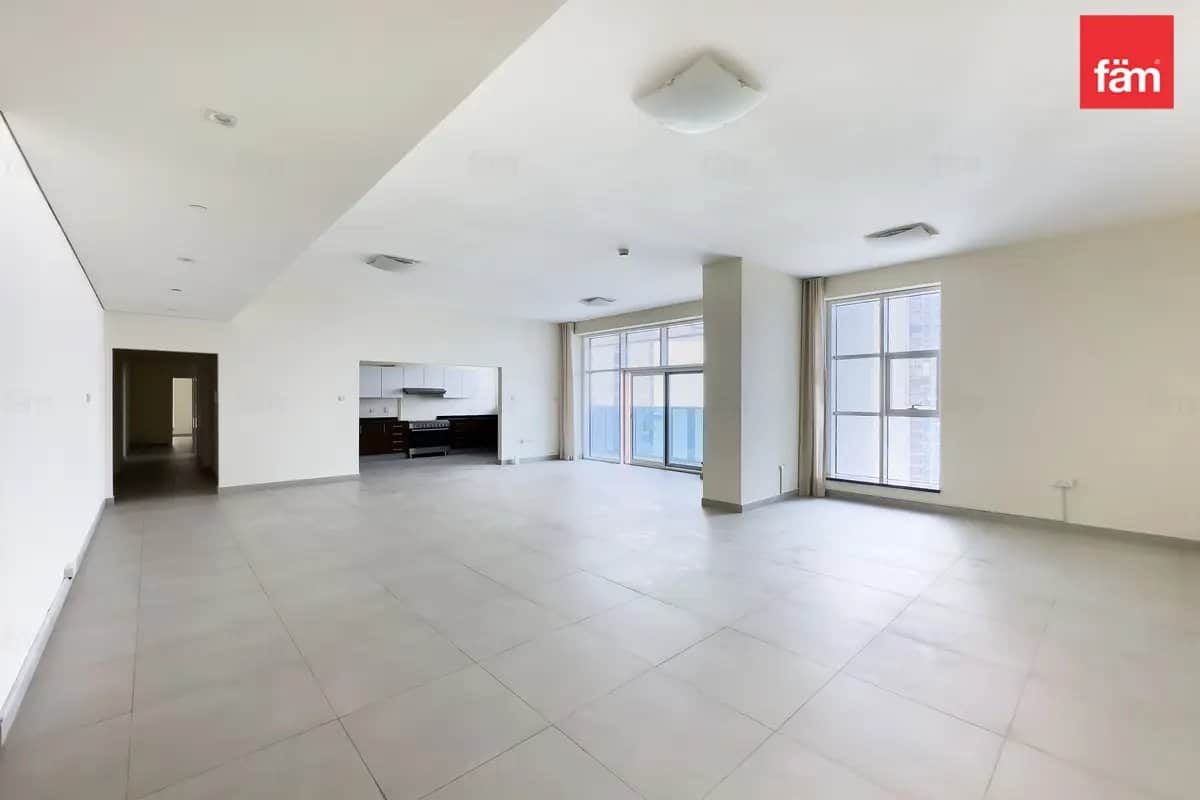 3-bedroom freehold apartment in Dubai Marina — photo 1 of 5