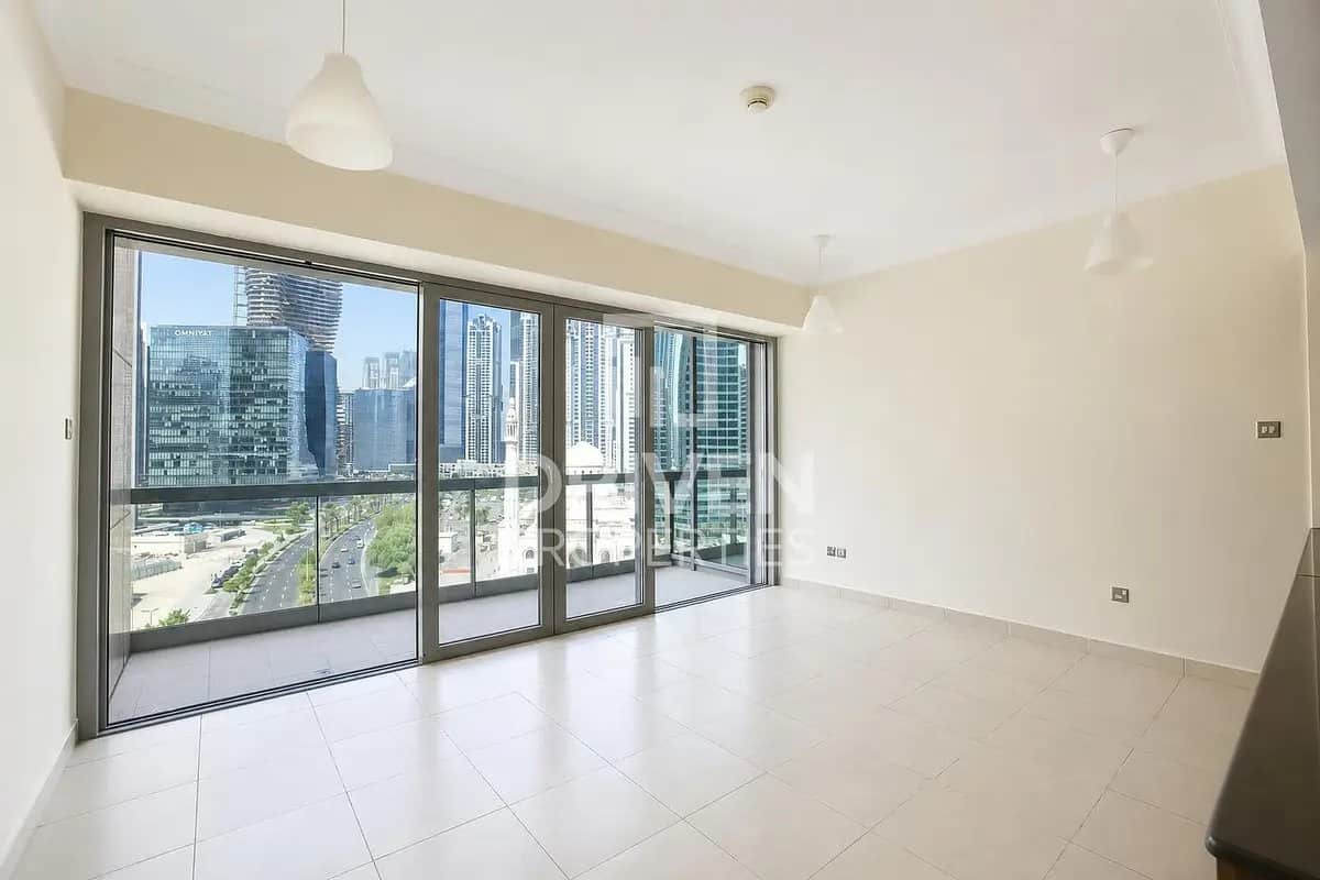studio freehold apartment in Downtown Dubai — photo 2 of 4