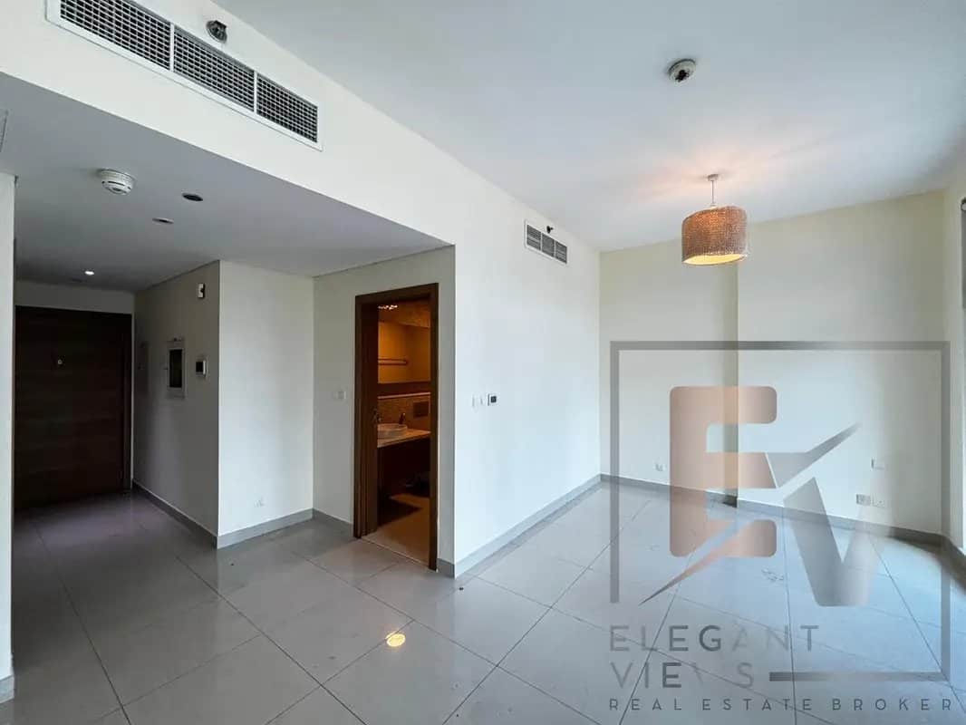 studio freehold apartment in Downtown Dubai — photo 4 of 4