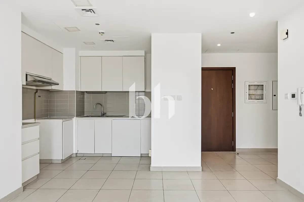 2-bedroom freehold apartment in Town Square — photo 2 of 4