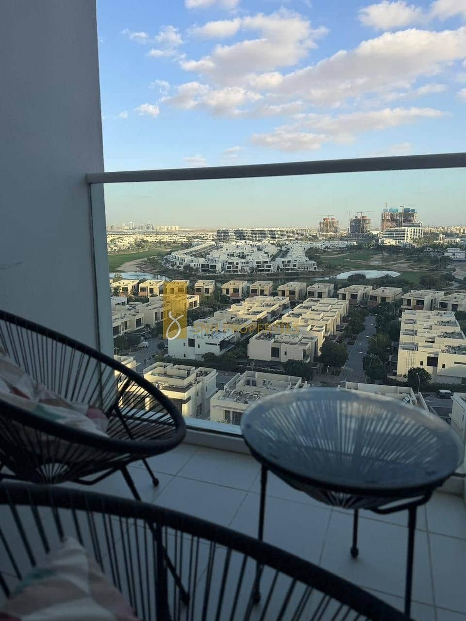1-bedroom freehold apartment in DAMAC Hills — photo 1 of 4