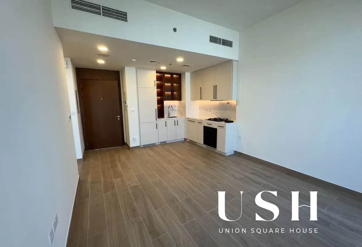 1-bedroom freehold apartment in Town Square — photo 4 of 4