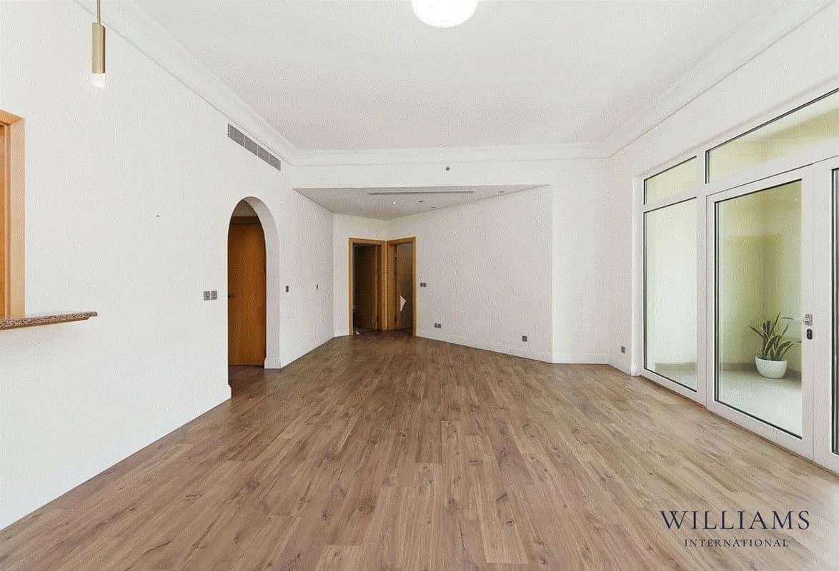 2-bedroom freehold apartment in Palm Jumeirah — photo 1 of 4