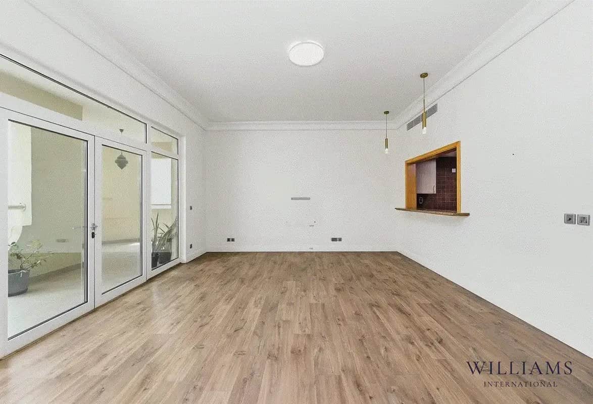 2-bedroom freehold apartment in Palm Jumeirah — photo 2 of 4