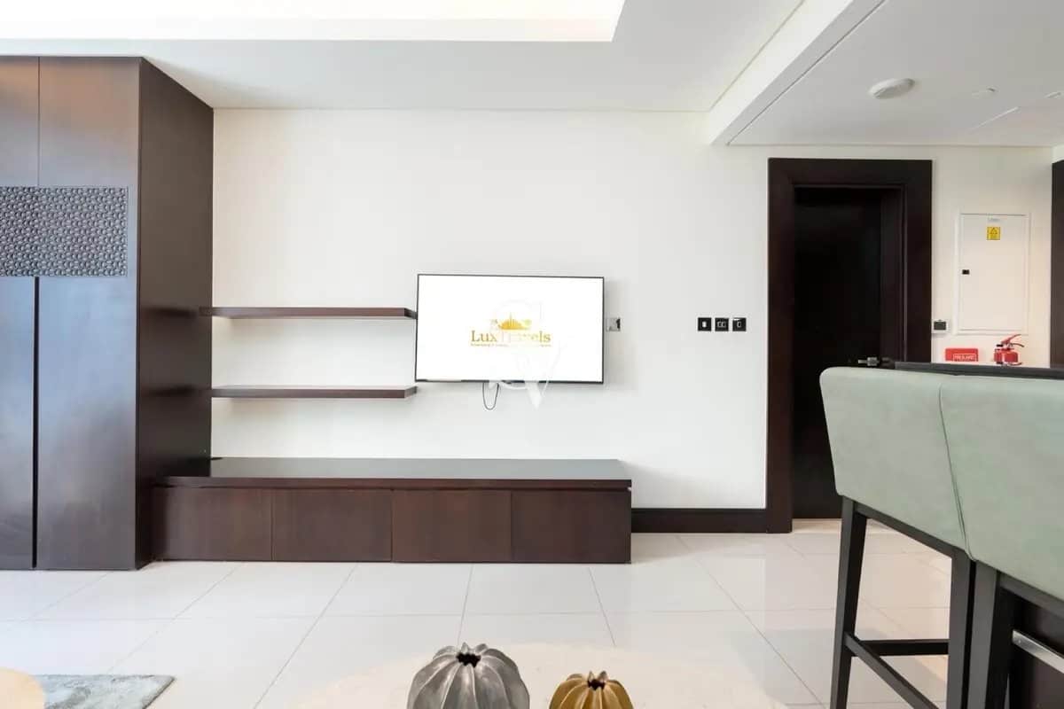 studio freehold apartment in Downtown Dubai — photo 3 of 5
