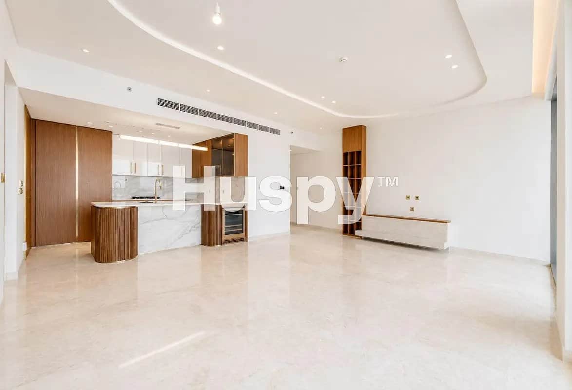 3-bedroom freehold apartment in Palm Jumeirah — photo 1 of 4