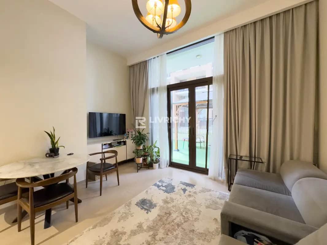 2-bedroom freehold apartment in Town Square — photo 2 of 4