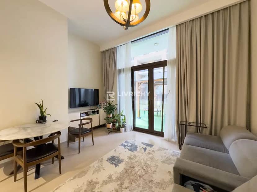 2-bedroom freehold apartment in Town Square — photo 2 of 4