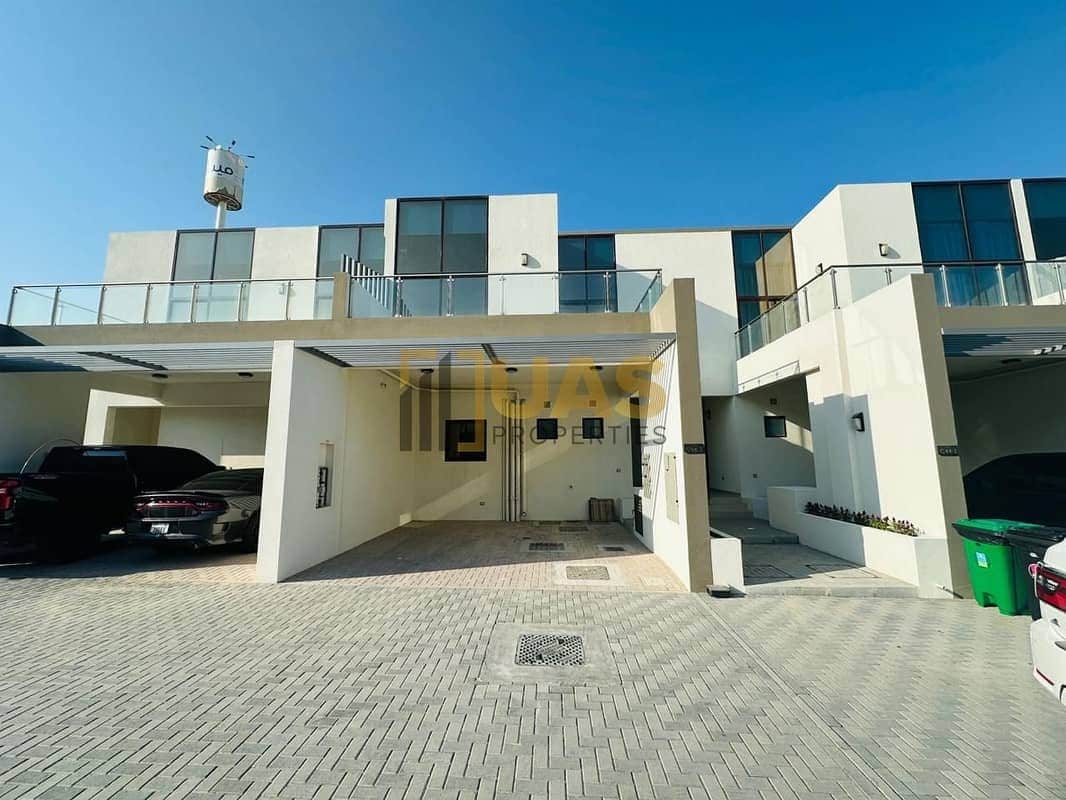 4-bedroom freehold villa in Mohammed Bin Rashid City (MBR City) — photo 1 of 4