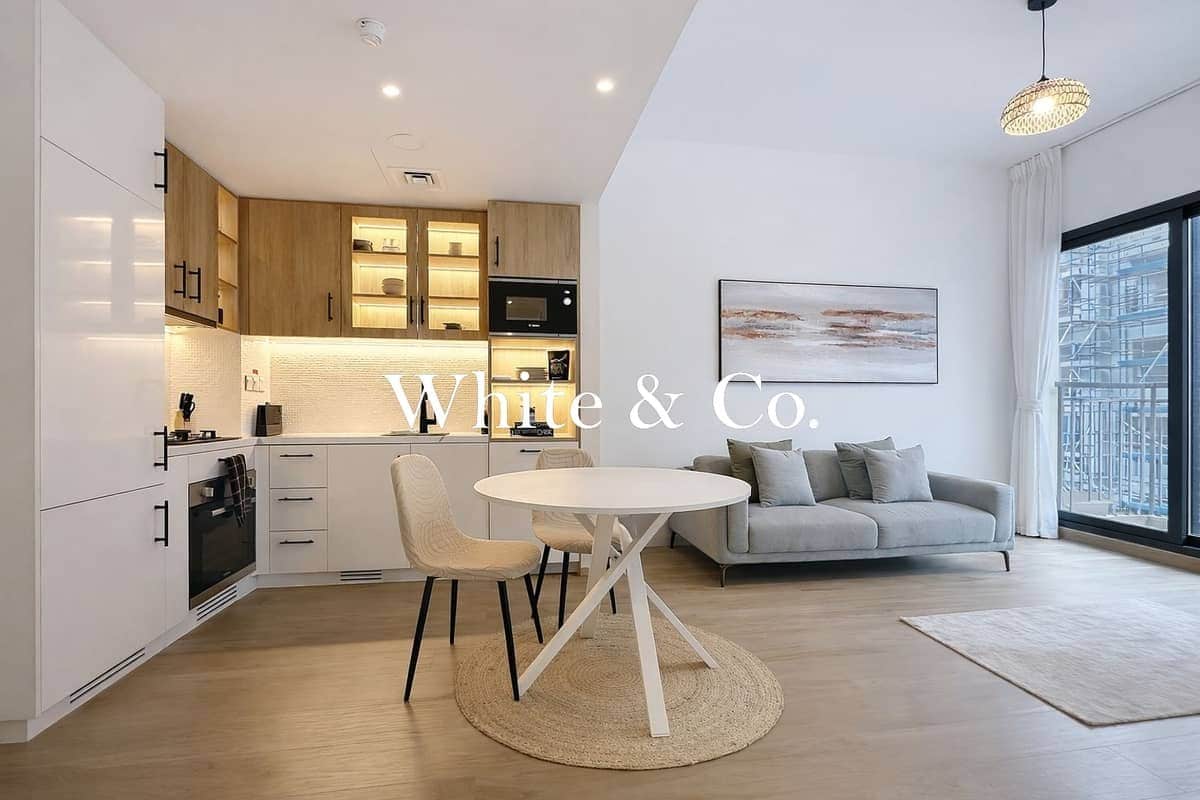 1-bedroom freehold apartment in Town Square — photo 1 of 4