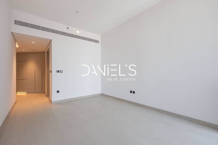 studio freehold apartment in Business Bay — photo 2 of 5