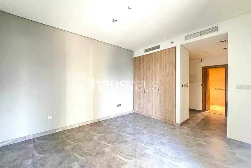 studio freehold apartment in Business Bay — photo 5 of 5