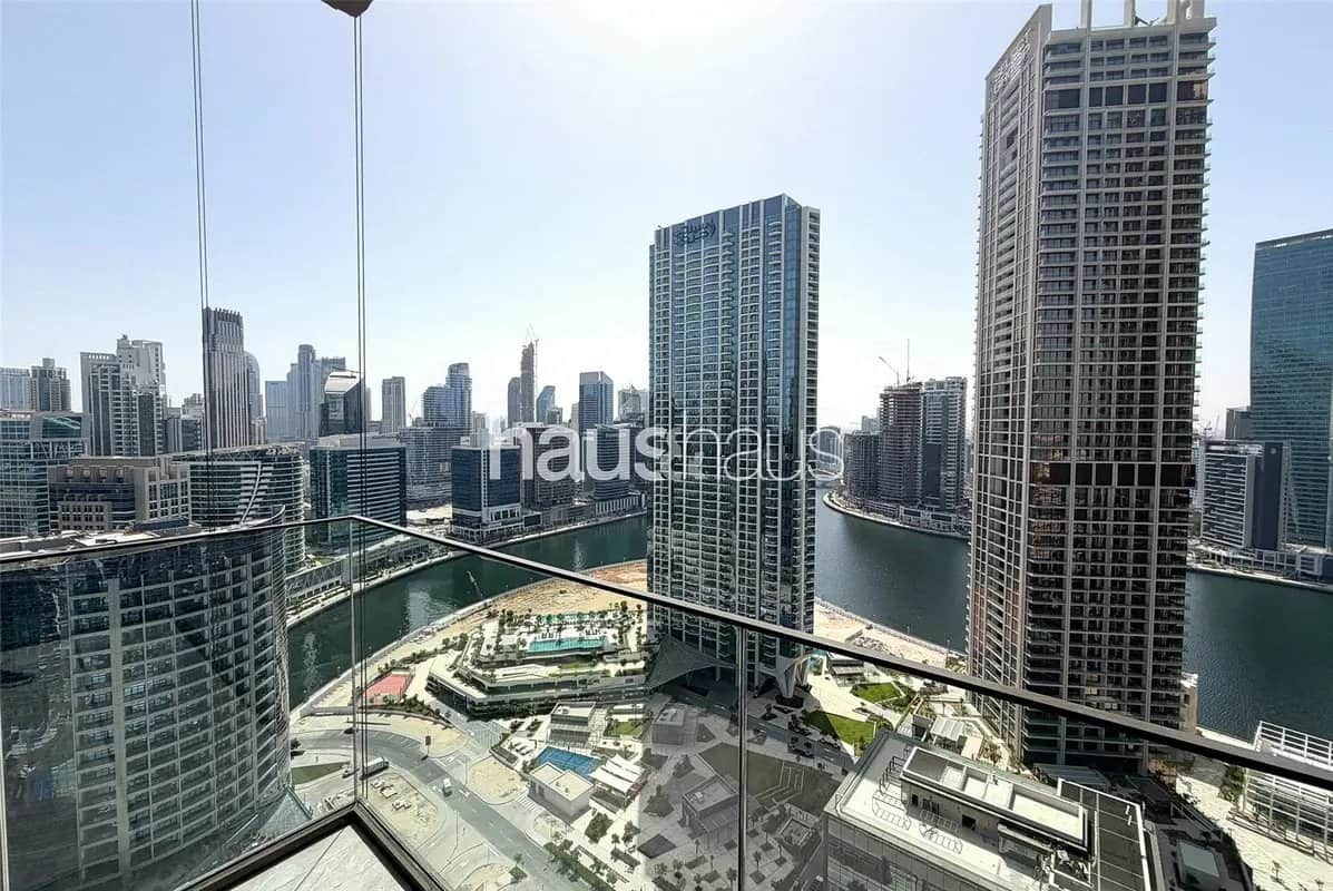 studio freehold apartment in Business Bay — photo 1 of 5