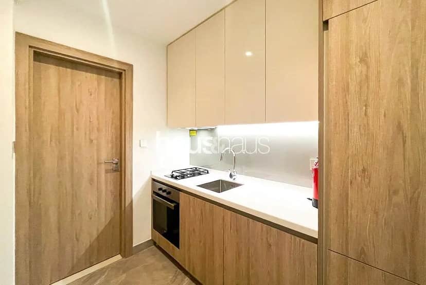studio freehold apartment in Business Bay — photo 3 of 5