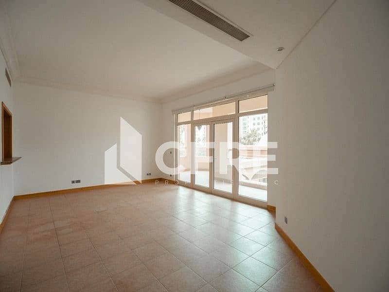2-bedroom freehold apartment in Palm Jumeirah — photo 2 of 5