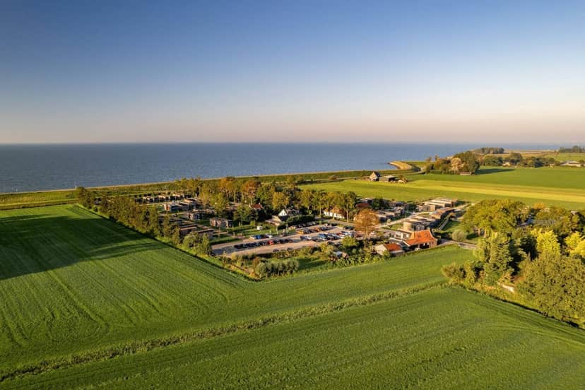 vakantiewoning met 2 slaapkamers in Wijdenes, foto 3 van 5