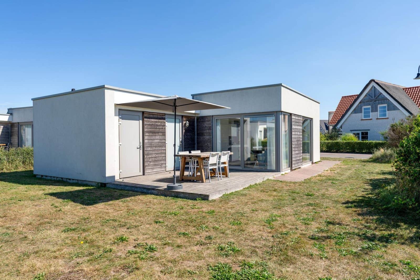 2-bedroom holiday home in Nieuwvliet — photo 1 of 5