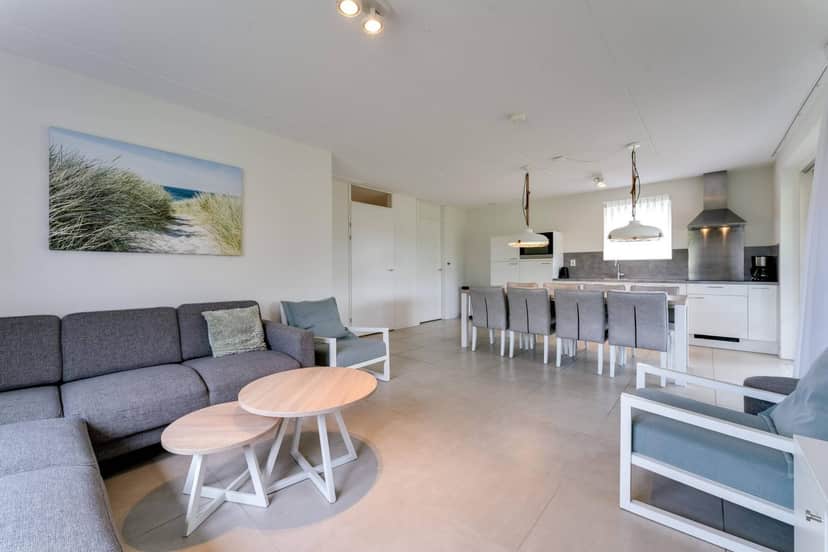 4-bedroom holiday home in Nieuwvliet — photo 3 of 5