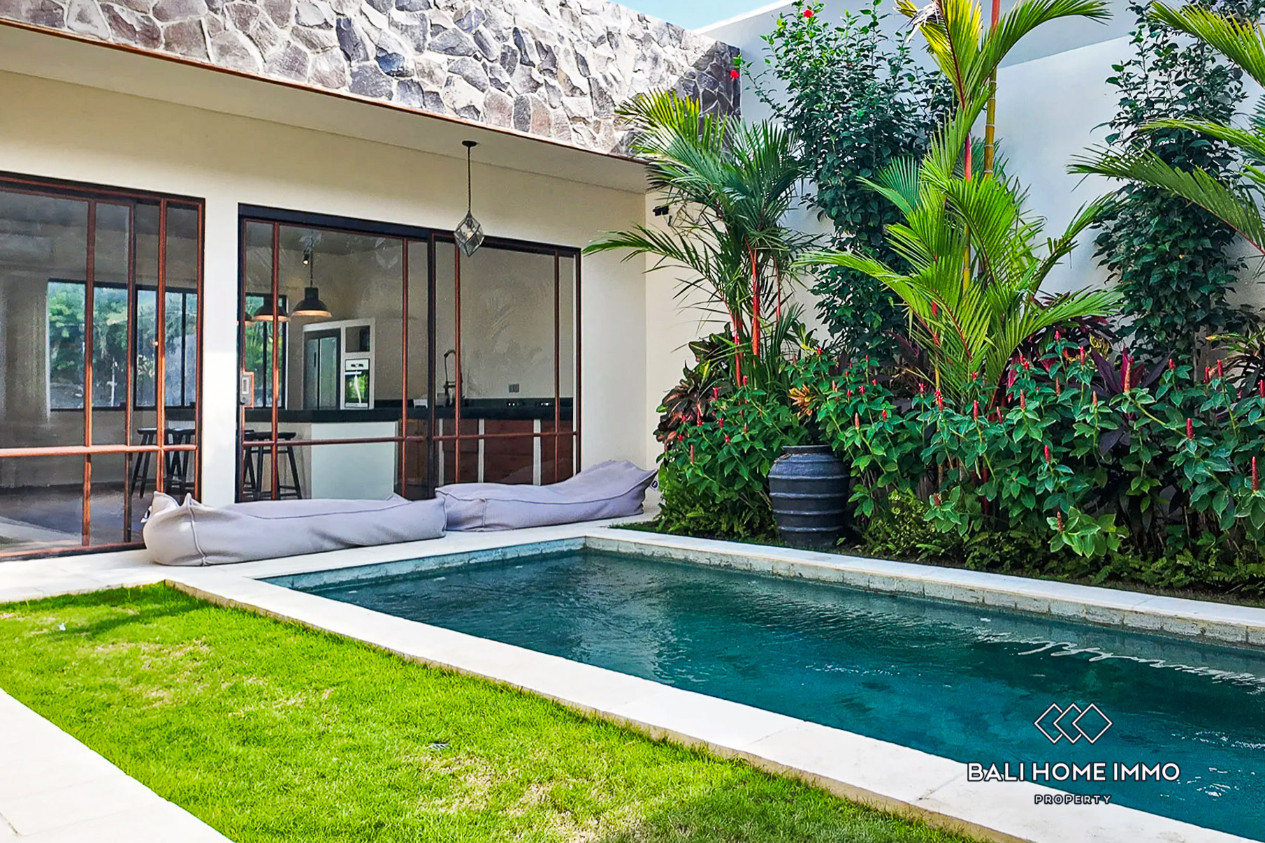 3 Bedroom Mediterranean Tropical Villa For Sale in Umalas Bumbak - RF6006C