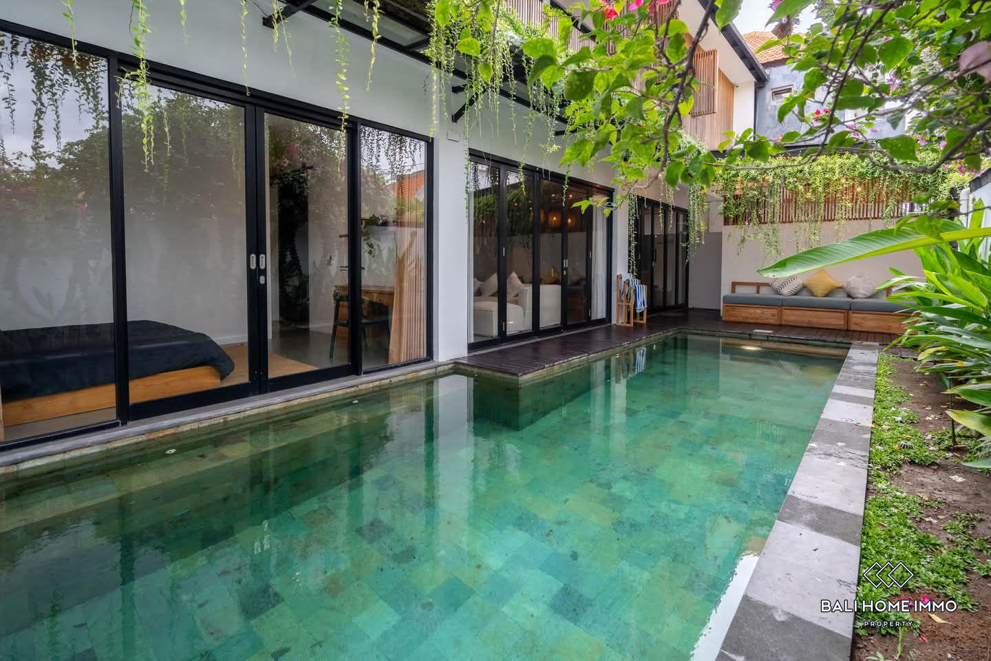 3 bedrooms villa for sale in Bali Canggu Batu Bolong - RF6249