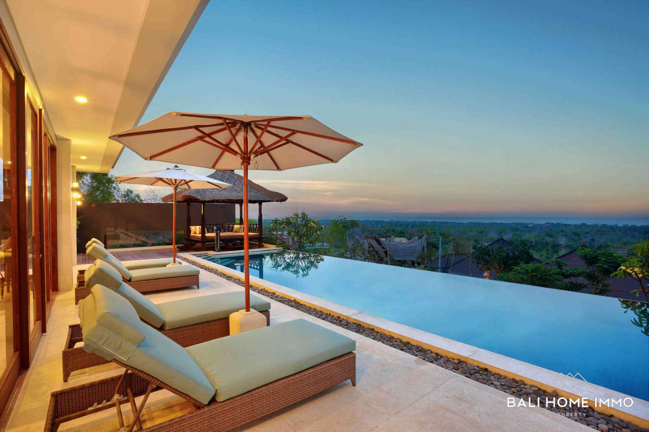 3 Bedrooms Villa with Panoramic Ocean View for Sale Freehold in Uluwatu Near Padang Padang Beach - Fm092