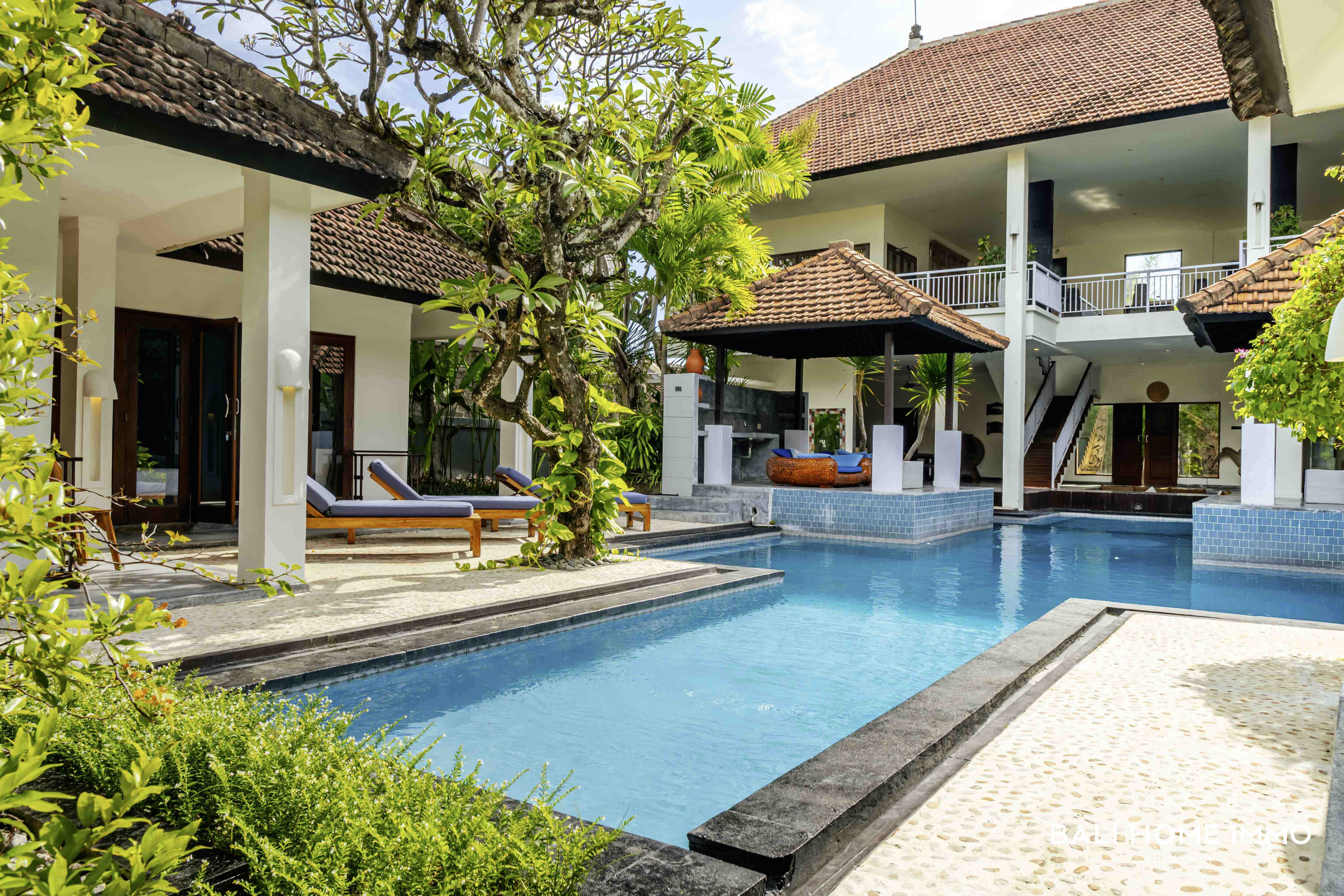 7 Bedroom Villa for Sale in Umalas - YA335